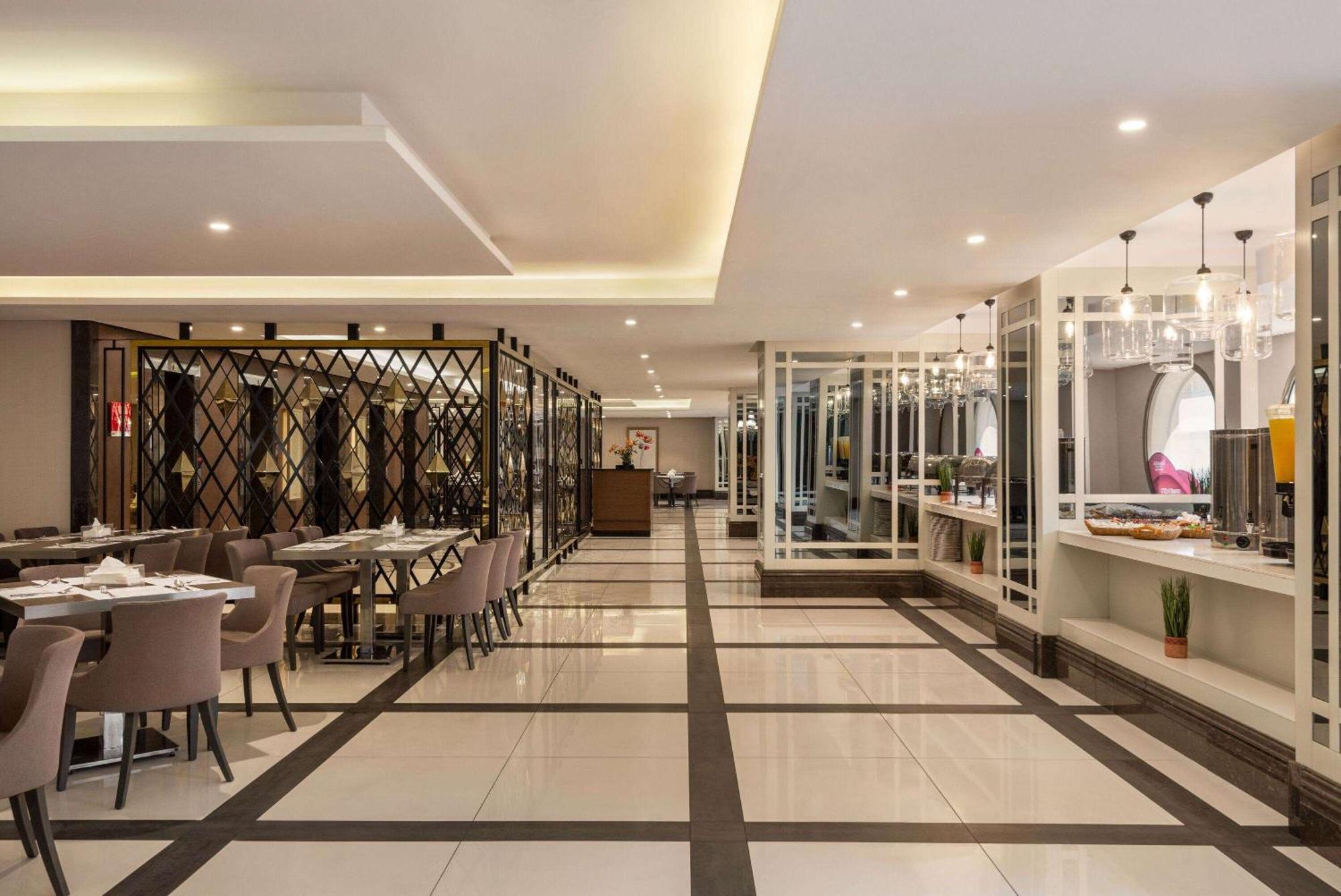 Ramada By Wyndham Makkah Zad Al Tayseer Mecca Екстер'єр фото