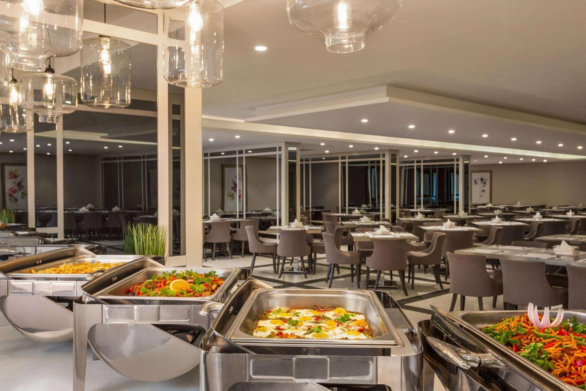 Ramada By Wyndham Makkah Zad Al Tayseer Mecca Екстер'єр фото